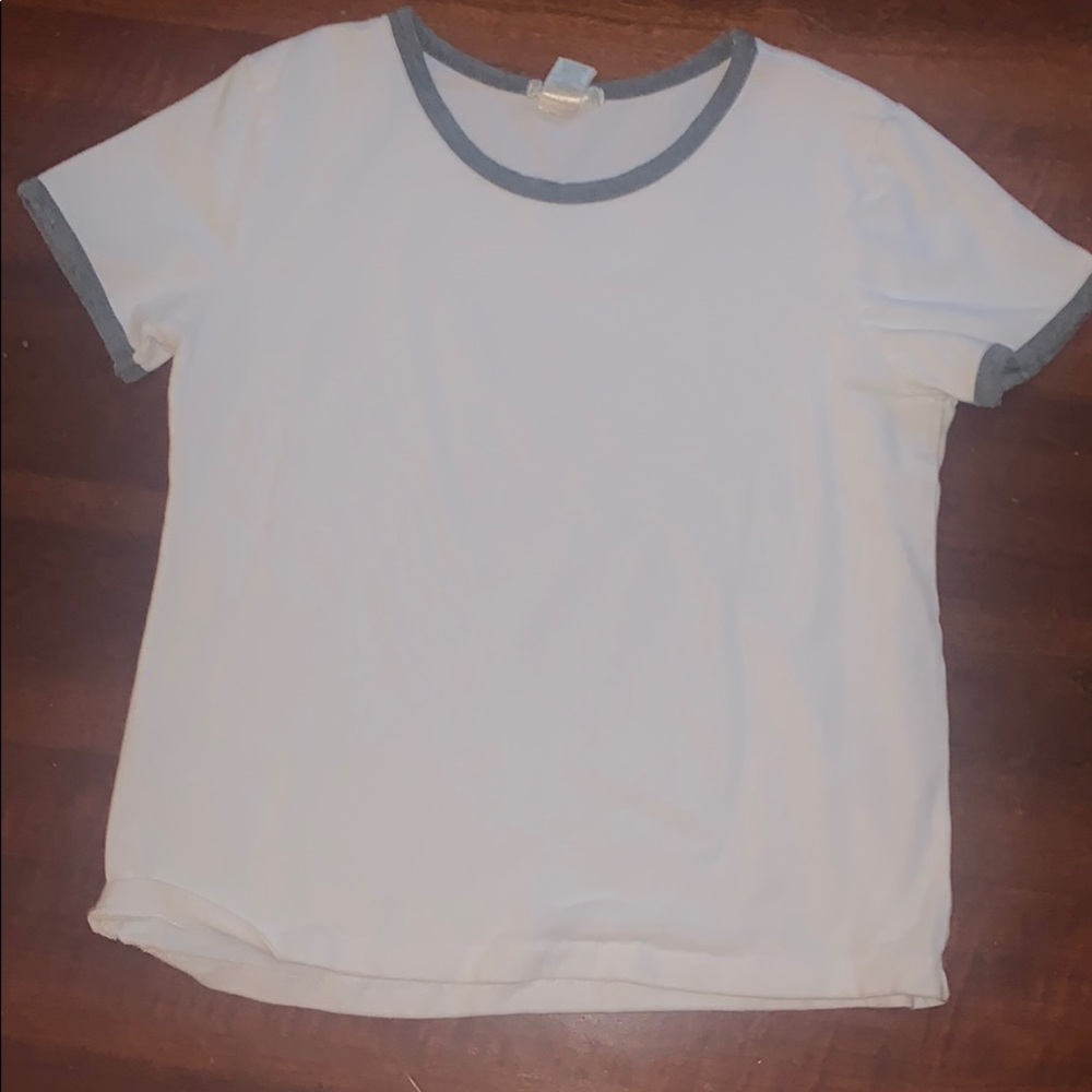 White tee